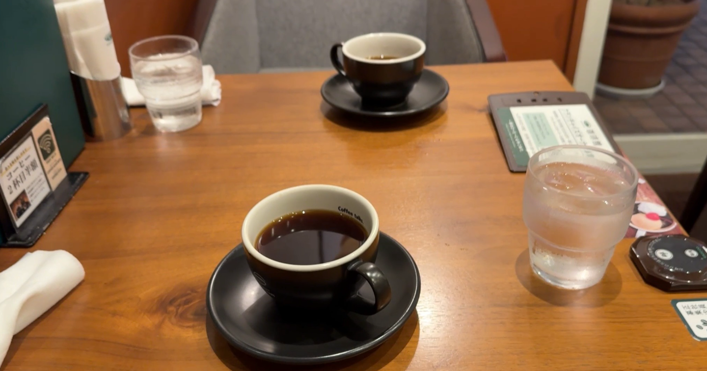 マッチングアプリ初回デート カフェ1,300円だけ奢ってお持ち帰りする方法