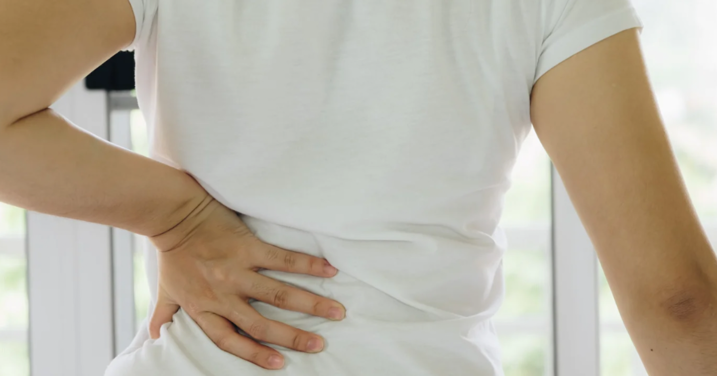 筋筋膜性腰痛：揉んでも繰り返す「いつもの腰痛」から脱却する。頑張りすぎる背中を休ませるための、脱力と保護の判断軸』